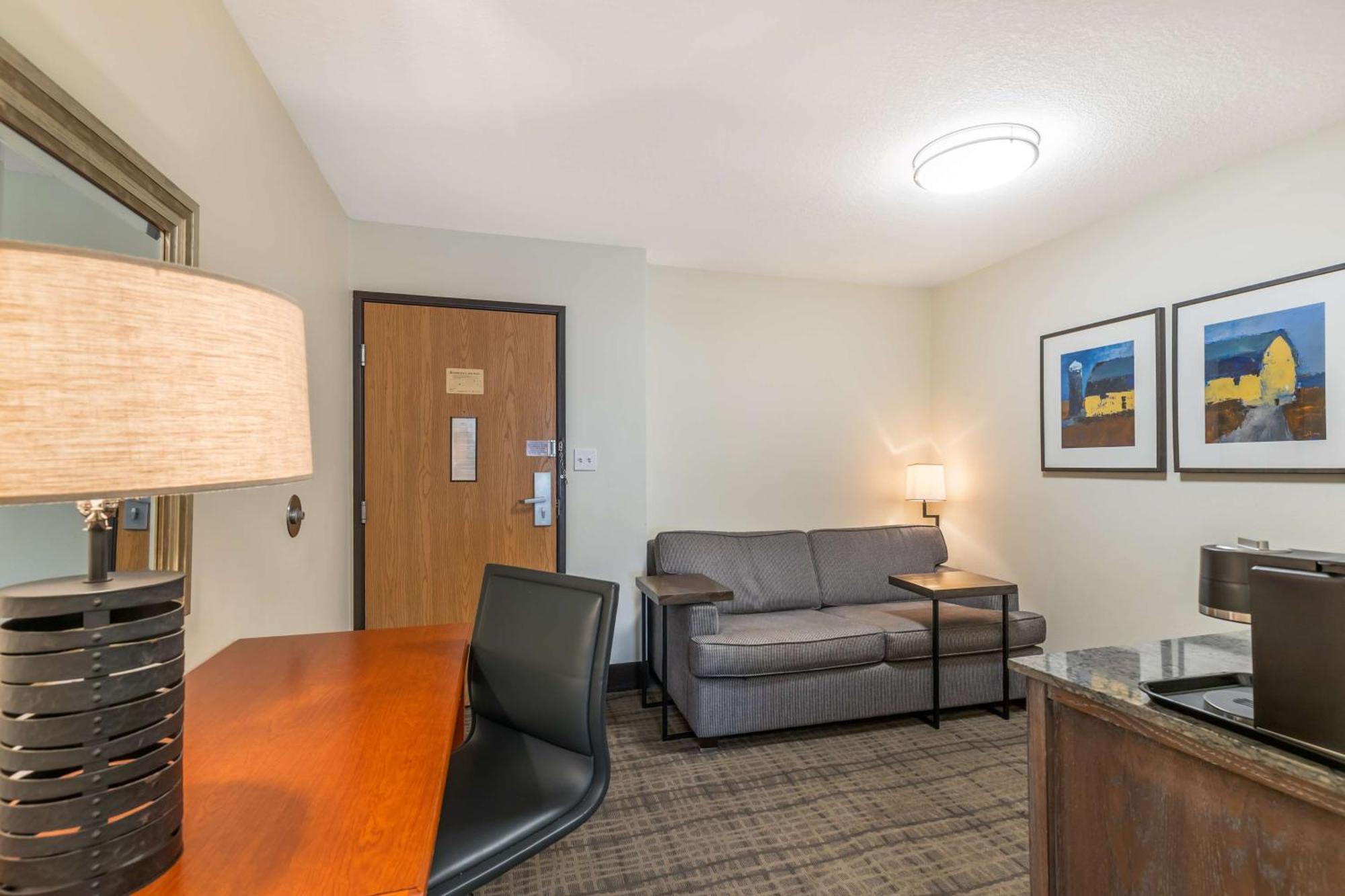 Best Western Plus University Park Inn & Suites Еймс Екстер'єр фото