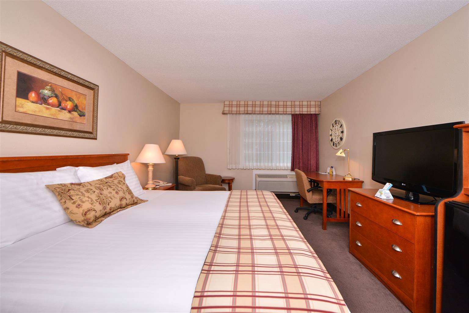 Best Western Plus University Park Inn & Suites Еймс Екстер'єр фото