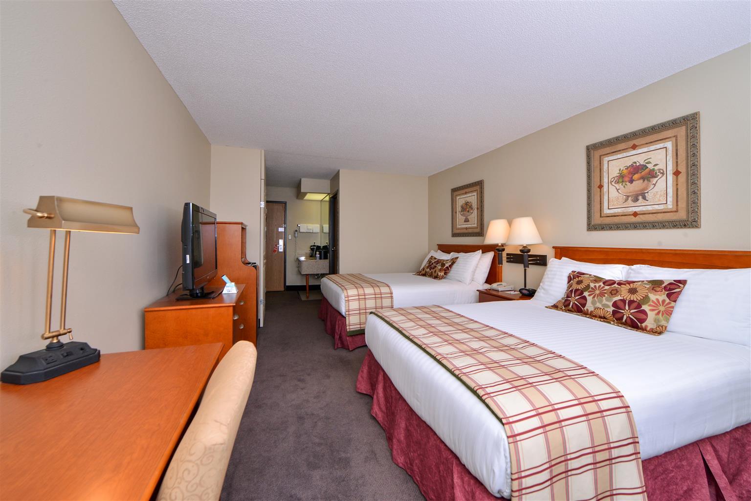 Best Western Plus University Park Inn & Suites Еймс Екстер'єр фото