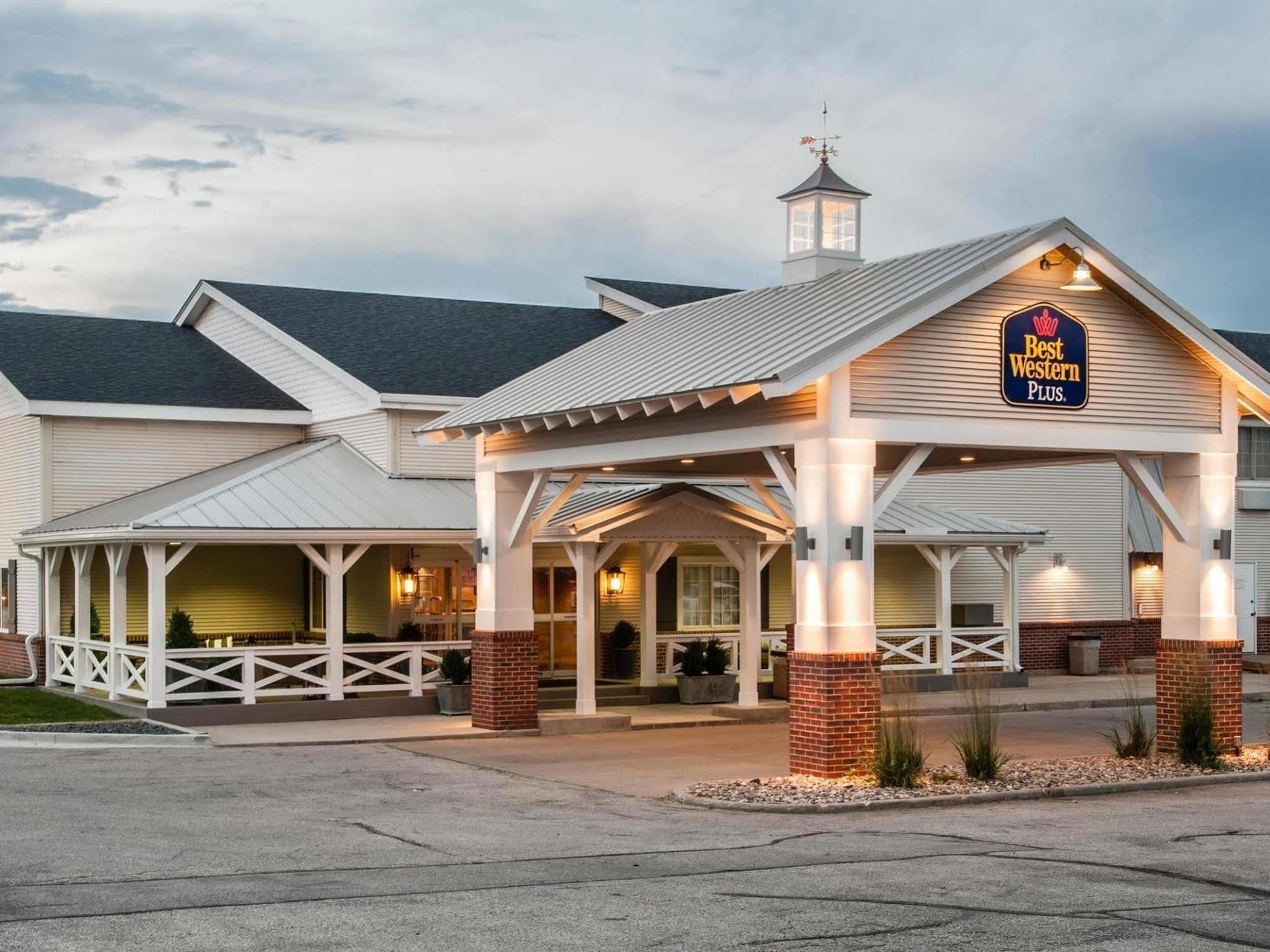 Best Western Plus University Park Inn & Suites Еймс Екстер'єр фото
