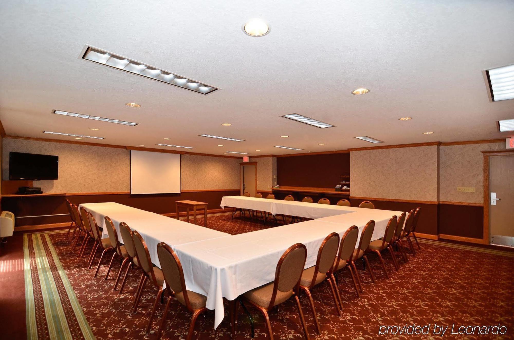 Best Western Plus University Park Inn & Suites Еймс Екстер'єр фото