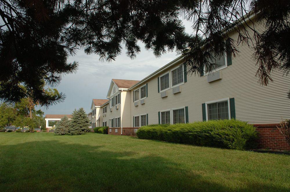 Best Western Plus University Park Inn & Suites Еймс Екстер'єр фото